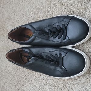 Mens shoes